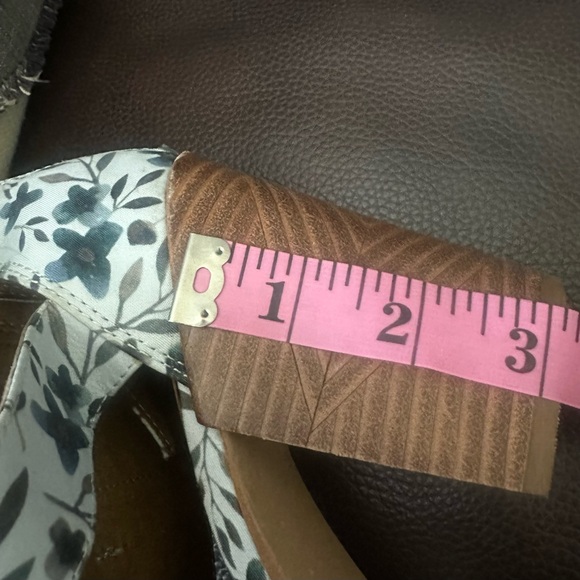 Gianni Bini Floral Women's Heeled bootie Sandals - Picture 8 of 8